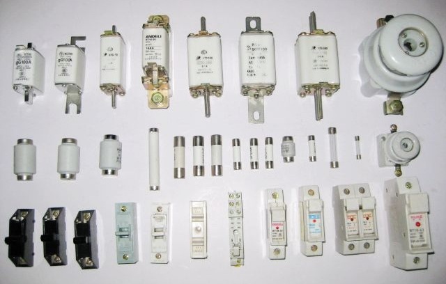 低压熔断器的作用及型号分类