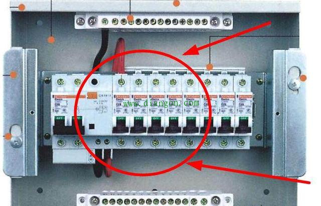 家用配电箱空开接法到底哪种更标准?来听听老电工师傅怎么说