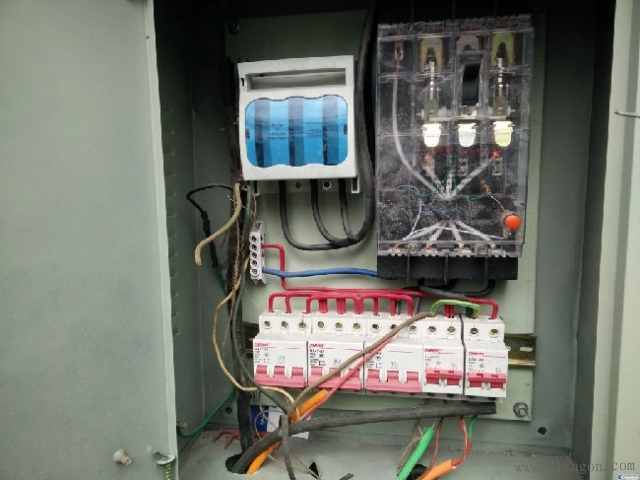工地临时用电配电箱存在的违规问题