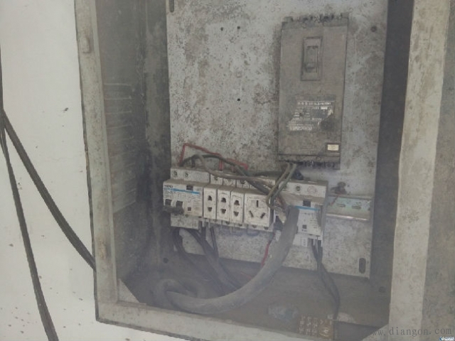 工地临时用电配电箱存在的违规问题